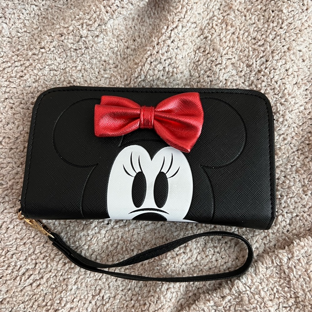 Disney Minnie Mouse wristlet